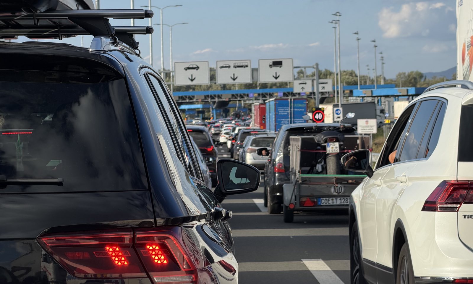 Vozači čekaju na izlazu iz BiH: Gužve na osam graničnih prelaza