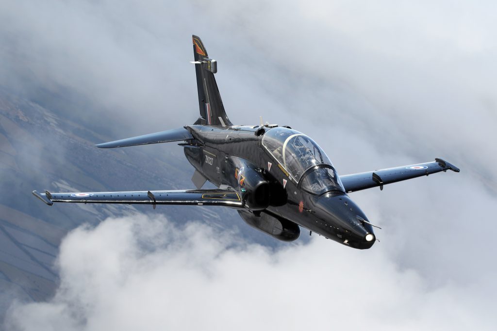 Srušio se britanski vojni avion: Oba pilota se katapultirala neposredno prije udara