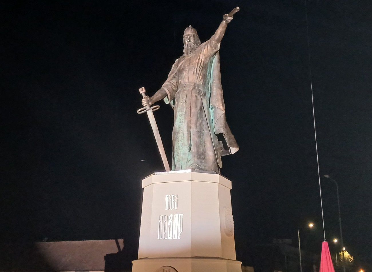 Čvoro o kružnim tokovima: Opasnost od vizuelne prezasićenosti javnog prostora u Banjaluci