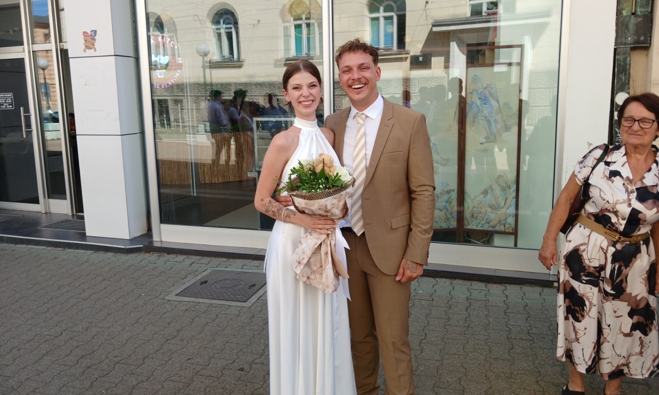 Dok političari šalju prve poruke: Katarina i Nikola izgovorili najvažnije „da“