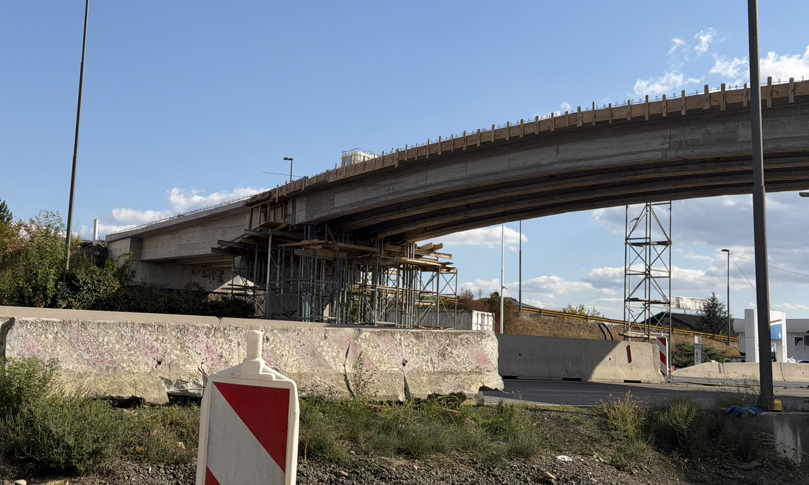 Veliko olakšanje za vozače: Pušten saobraćaj ispod nadvožnjaka u Trnu VIDEO