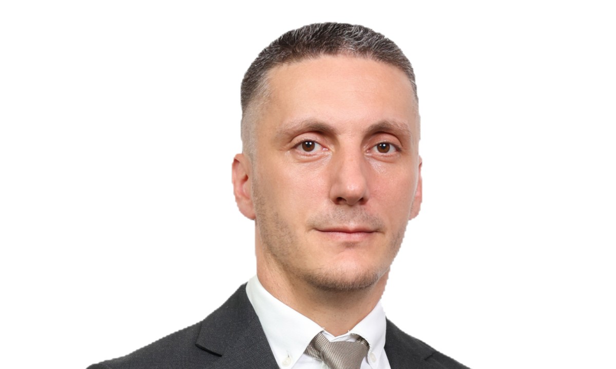 Ristić traži manje birokratije: Građani ne treba da budu kuriri institucija