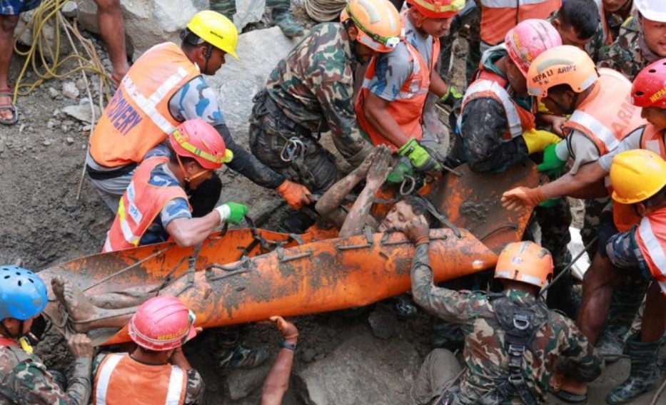 Čudo u Nepalu: Preživjeli devet dana u tunelu VIDEO