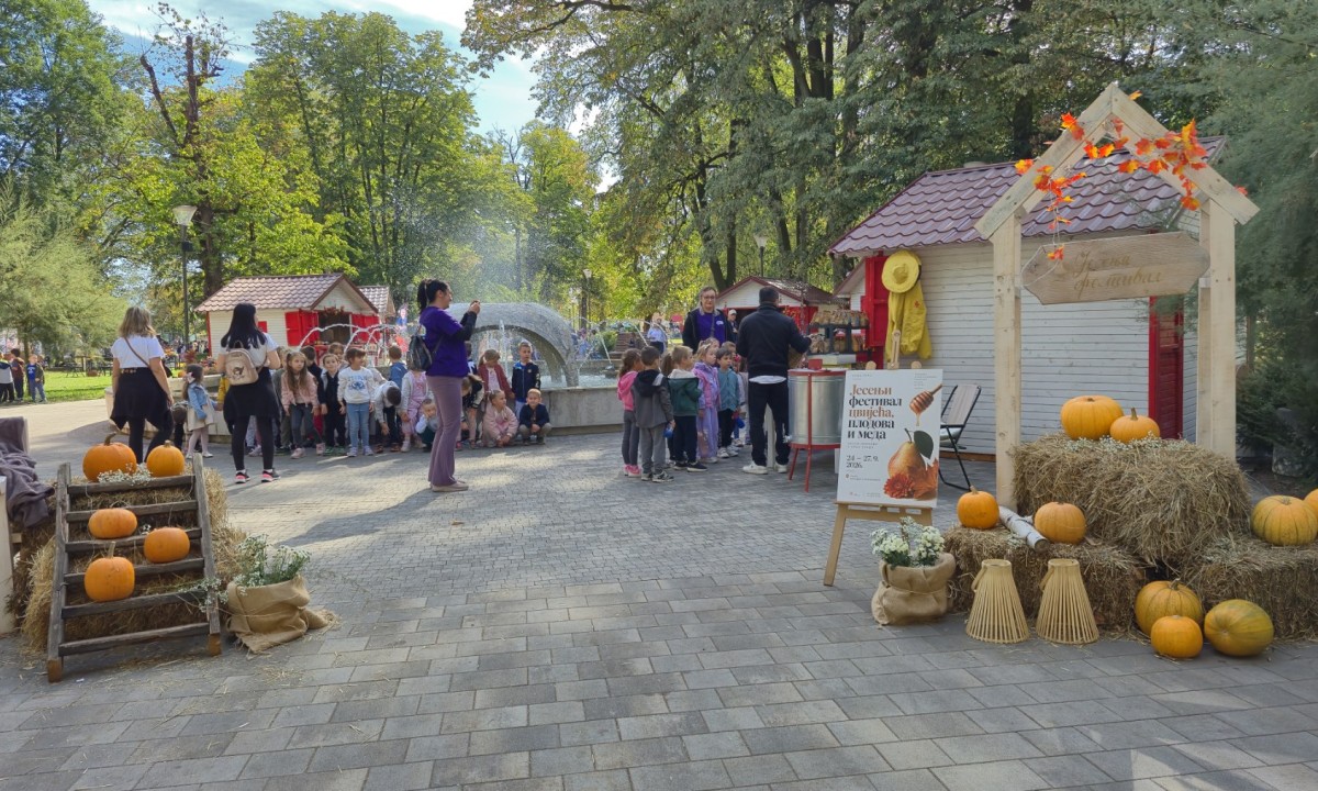Miris jeseni u srcu Banjaluke: Park Mladen Stojanović pretvoren u pravu bajku FOTO/VIDEO