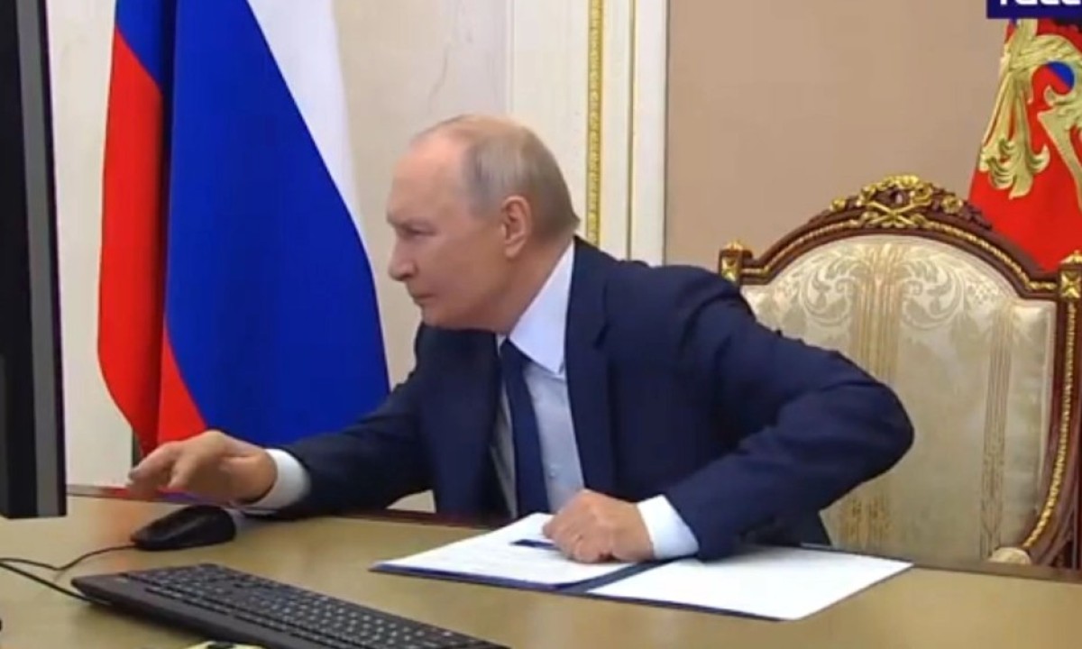 Putin glasao putem interneta: Snimak iz njegove kancelarije privukao pažnju javnosti VIDEO