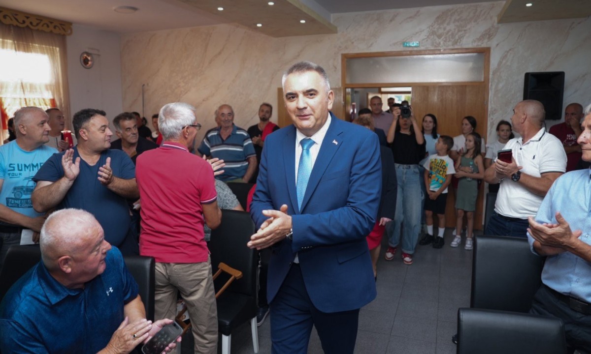 Minić u Vukosavlju: „Podrška čestitih ljudi daje mi snagu da idemo do pobjede“