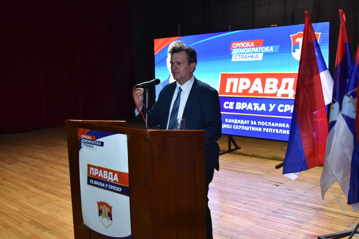 Blanuša na tribini u Derventi: Vraćamo institucije građanima i štitimo interese Republike Srpske