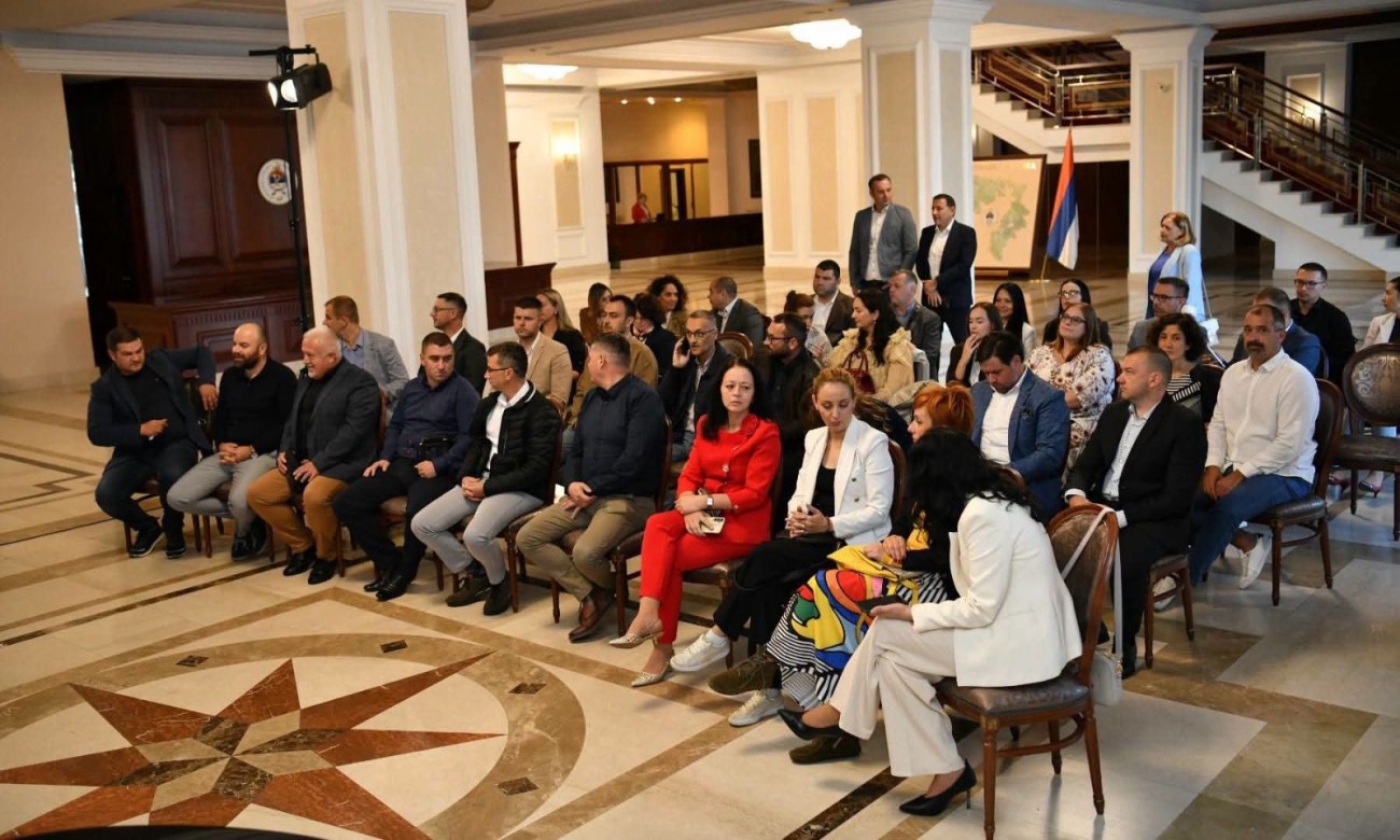 Jačaju kapaciteti pravosudnih institucija: Selak uručio rješenja za 50 novih vještaka
