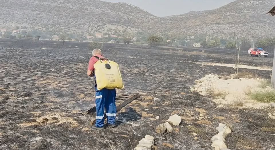 Vatrogasci pojačali nadzor: Stanje na požarištima kod Trebinja stabilno