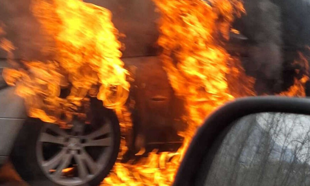 Drama u Tesliću: U jutarnjem požaru izgorjeli garaža i automobil političara Meše Jašarevića