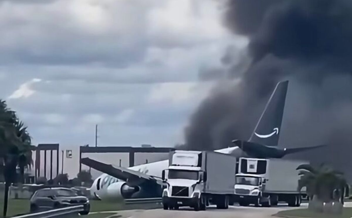 Haos na aerodromu u Majamiju: Amazonov avion izletio sa piste i zapalio se, ima povrijeđenih VIDEO
