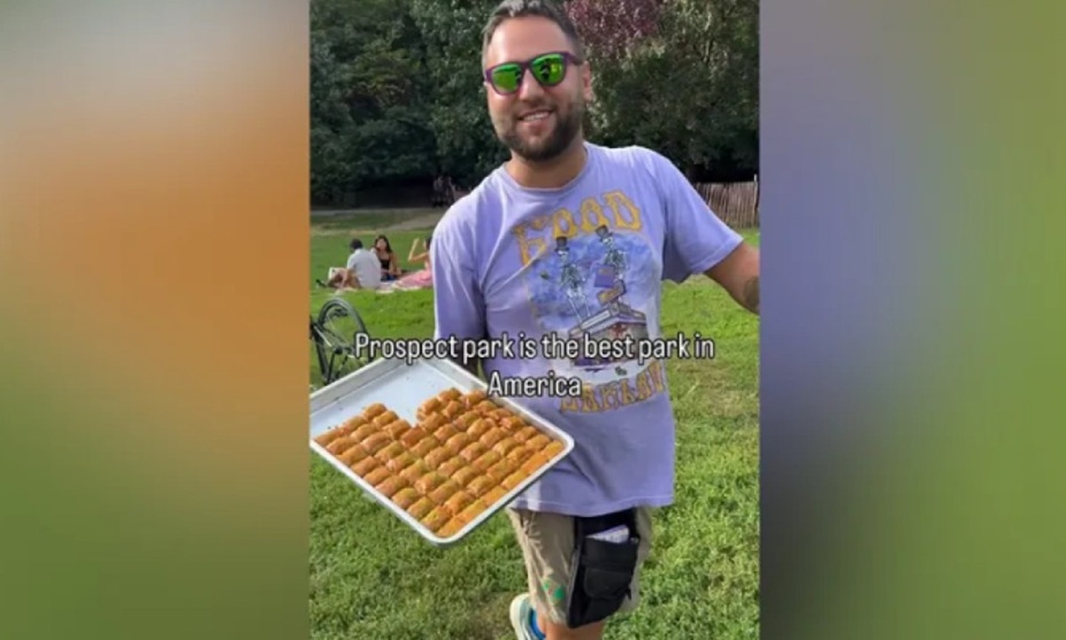 Prodaje baklave i zarađuje dnevno skoro 1.500 dolara: Tri tacne su promijenile sve
