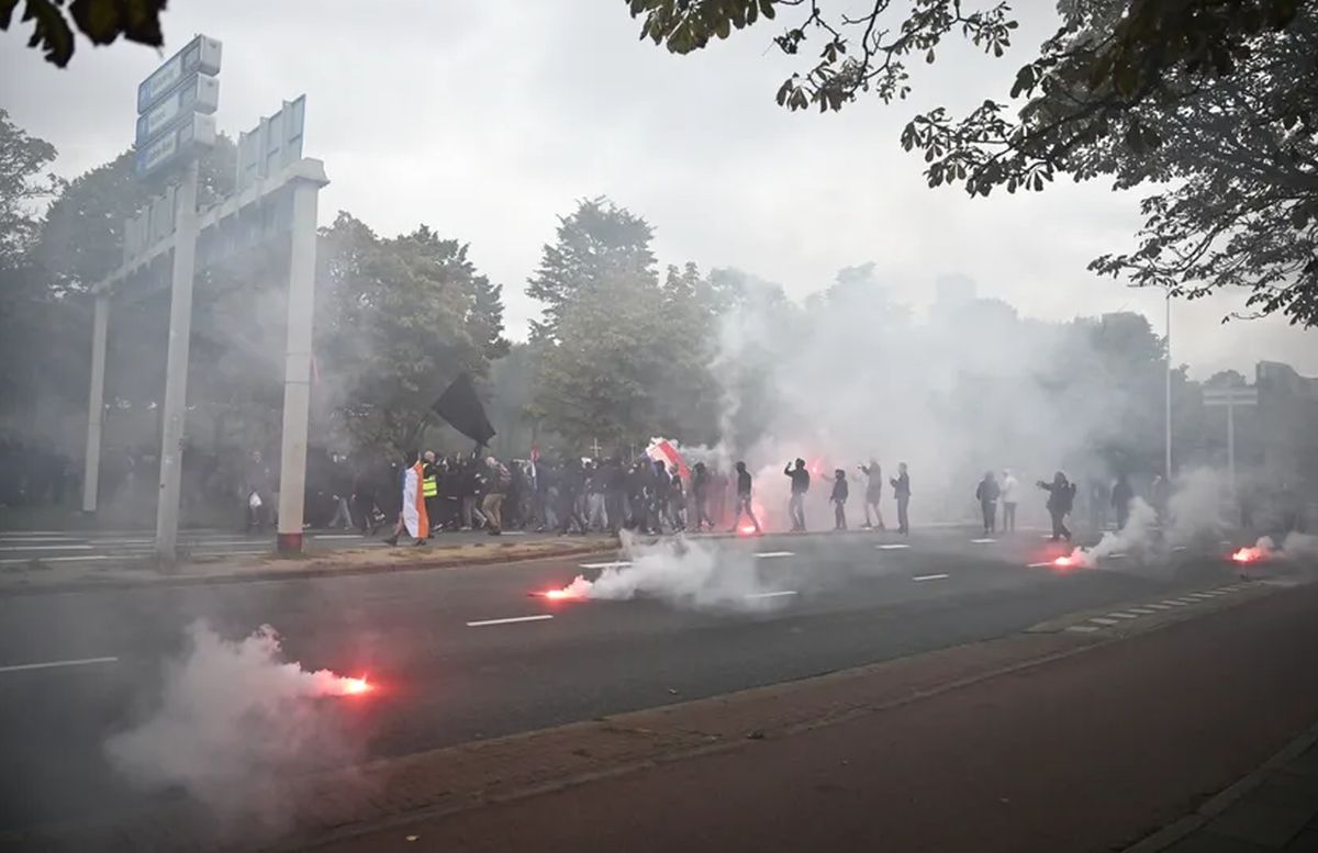 Haos u Hagu: Protest desnice prerastao u nasilje, policija morala da interveniše
