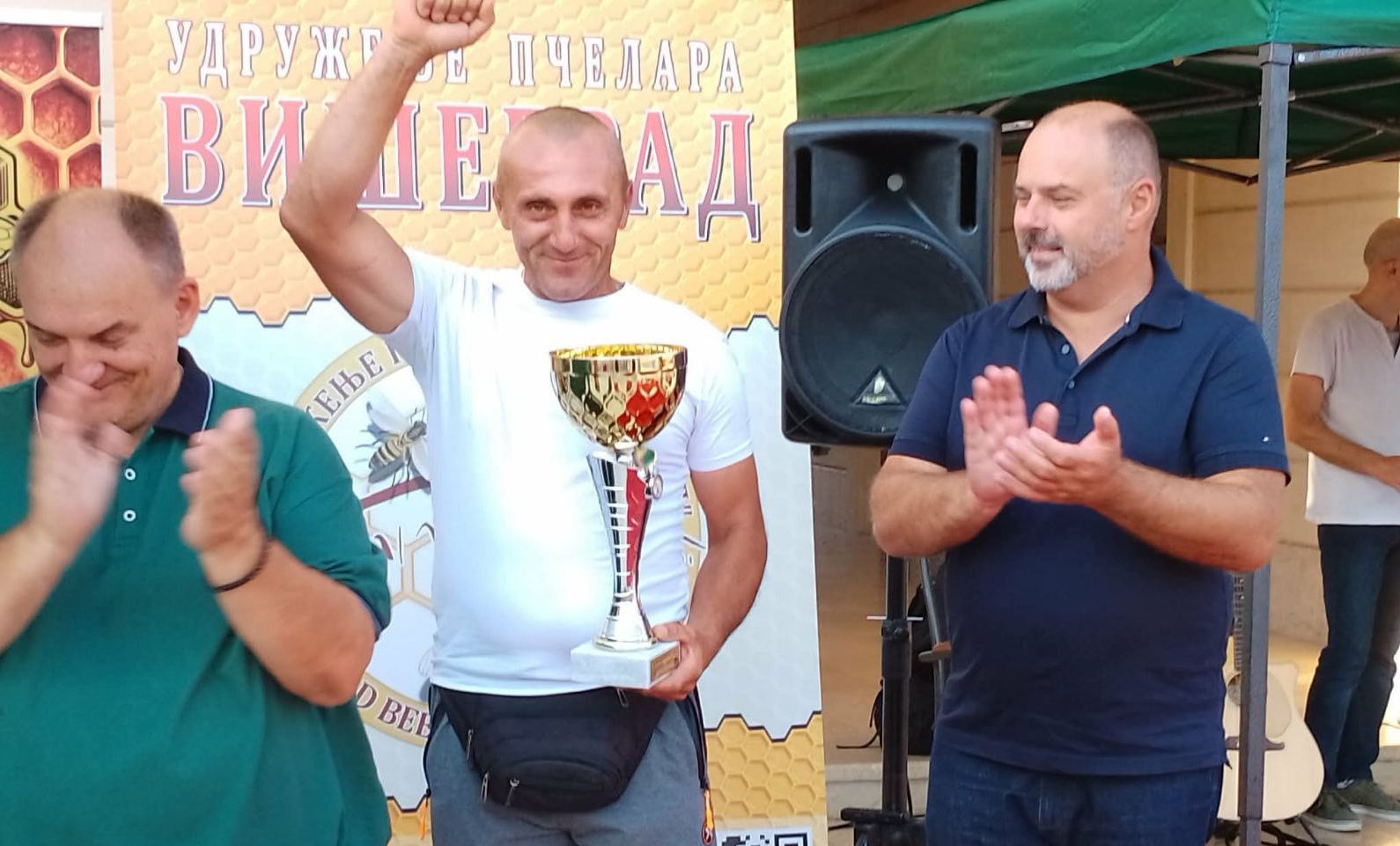 Od ljubavi do uspjeha: Pčelar iz Višegrada osvojio zlatni pehar za najbolji kvalitet