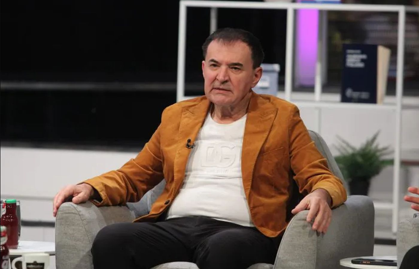 Društvene mreže bruje o izgledu Mitra Mirića: Pjevač objasnio šta se dogodilo FOTO/VIDEO