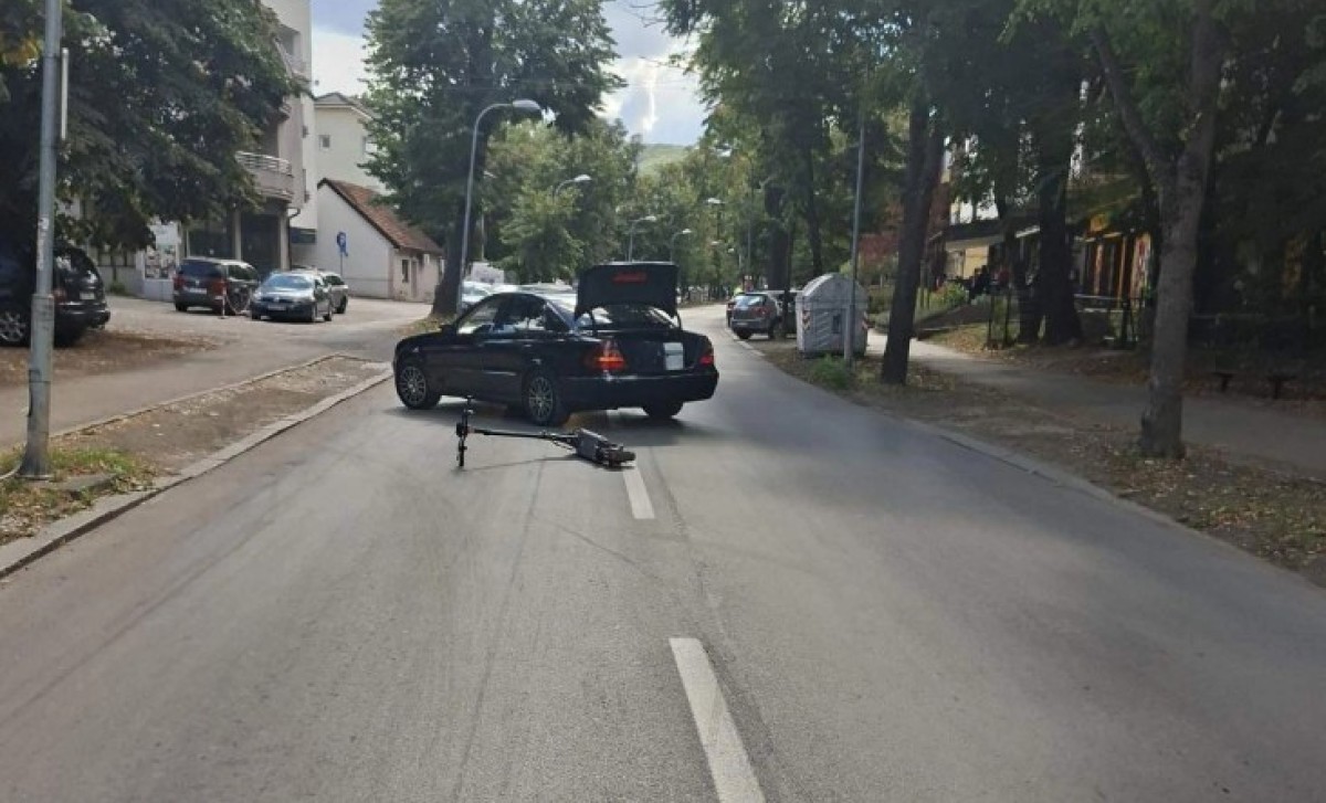 Nesreća u Banjaluci: Sudar auta i električnog trotineta usporio saobraćaj