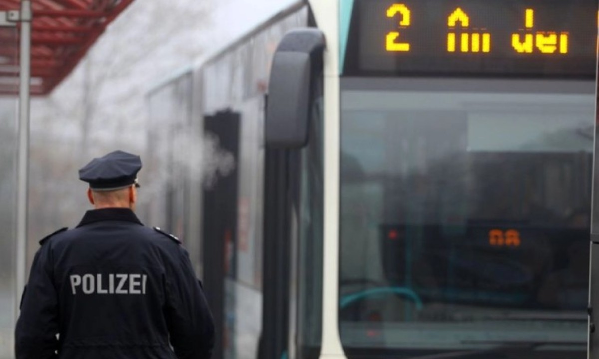 Policija na nogama! Djevojka (19) iz BiH prijavila seksualno napastvovanje u njemačkom autobusu
