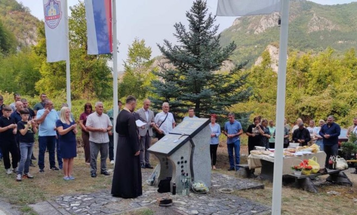 Pomen kod Višegrada! Obilježene 34 godine od pogibije osam boraca VRS i dvije medicinske radnice