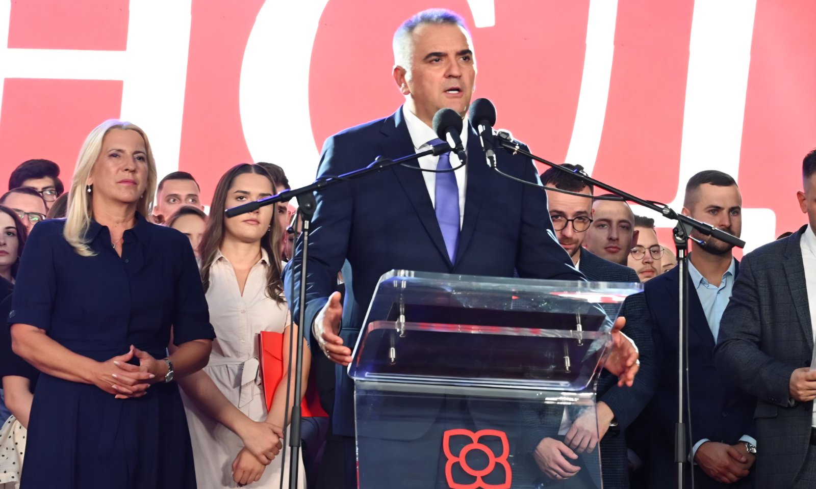 SNSD iz Šamca započeo predizbornu kampanju! Minić: Imamo ekipu koja će napraviti ozbiljnu priču za Srpsku FOTO