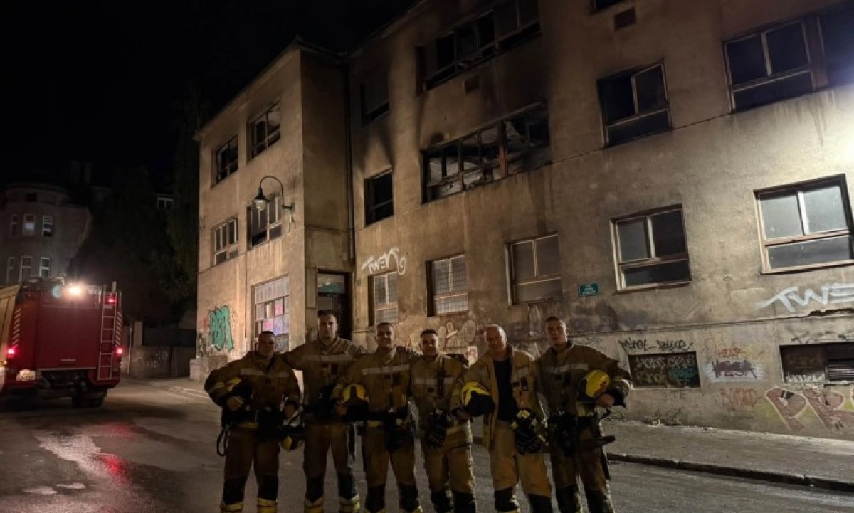 Prava drama u BiH: Vatrogasci u posljednji čas spasili osobu iz požara