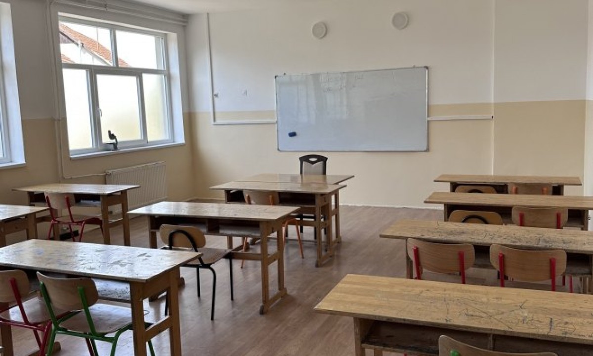 Zidovi rađeni prvi put nakon 55 godina: Rekonstruisana škola kod Bijeljine spremno dočekala đake, u planu i velika proslava