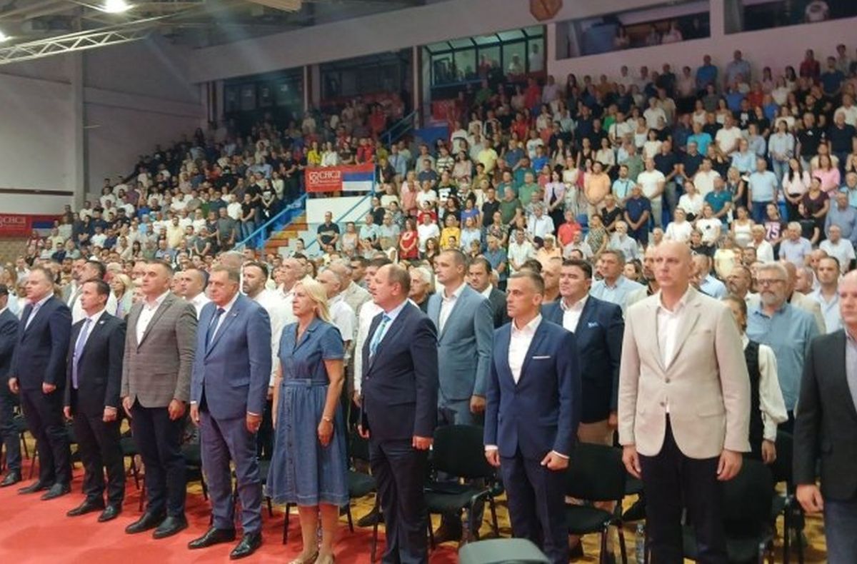 Predizborna tribina SNSD-a u Trebinju: Dodik uvjeren u veliku pobjedu Minića i Cvijanovićeve FOTO