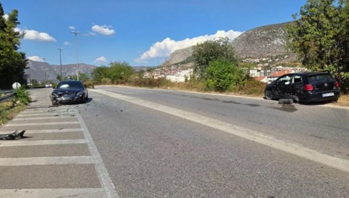 Haos na putu kod Mostara: Osam povrijeđenih u sudaru dva automobila