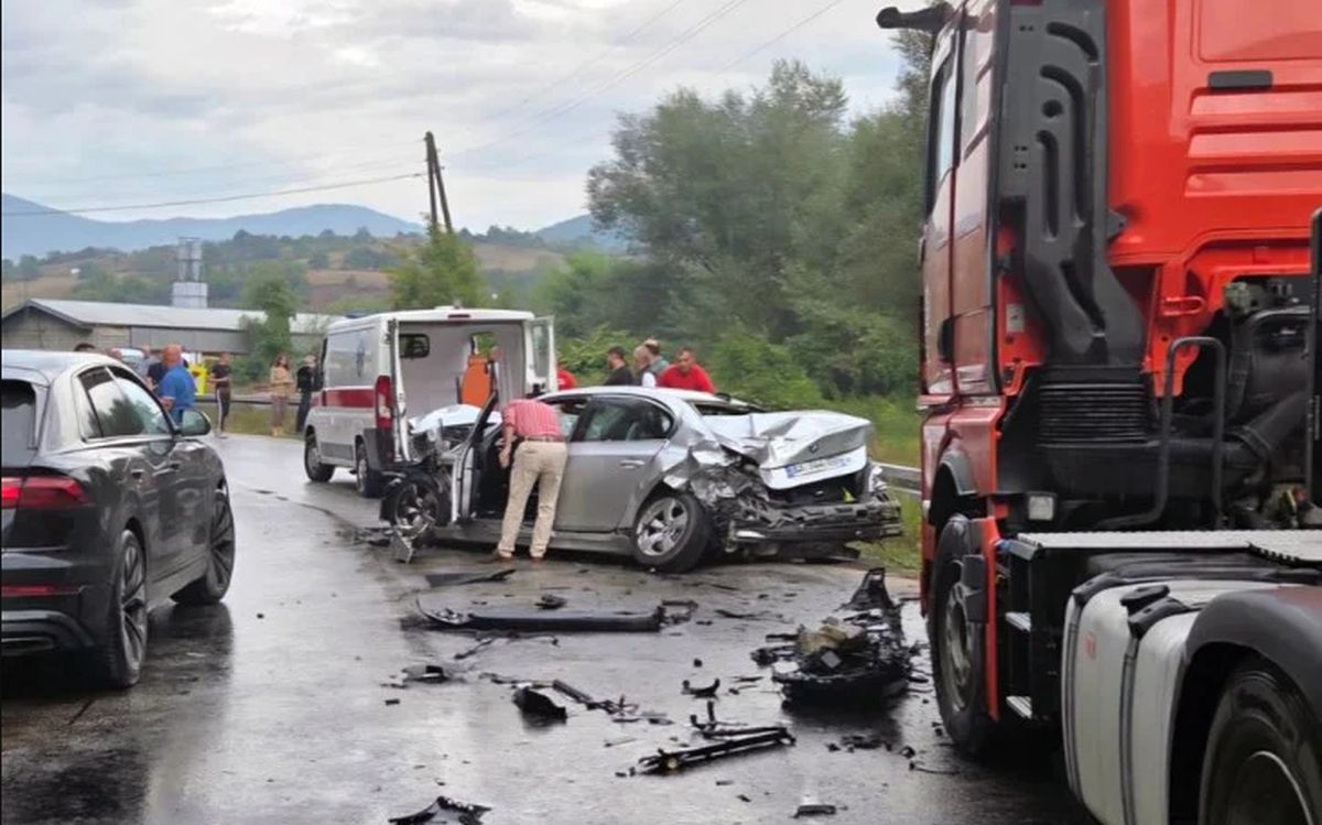 Teška saobraćajna nesreća kod Rogatice: Jedna osoba poginula, vozač uhapšen