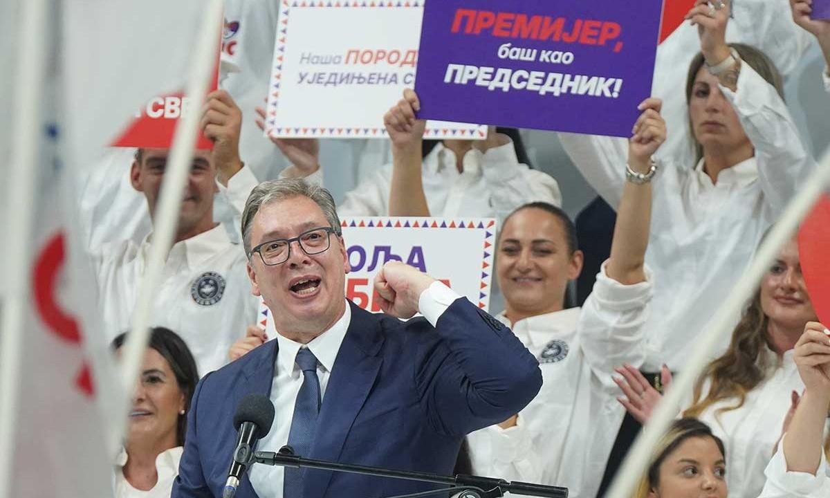 Vučić poručio: Ja sam sluga svog naroda, a gospodar samo onima…