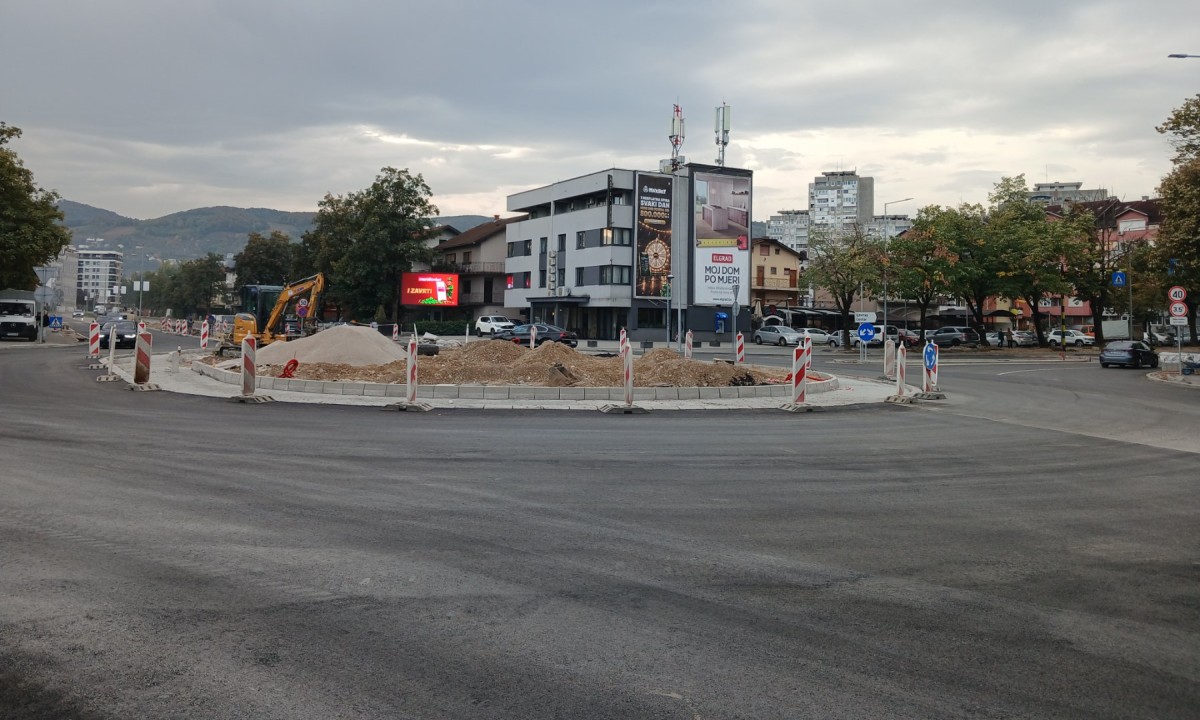 Konačno bez saobraćajnog kolapsa: Završavaju se radovi kod Audi servisa FOTO