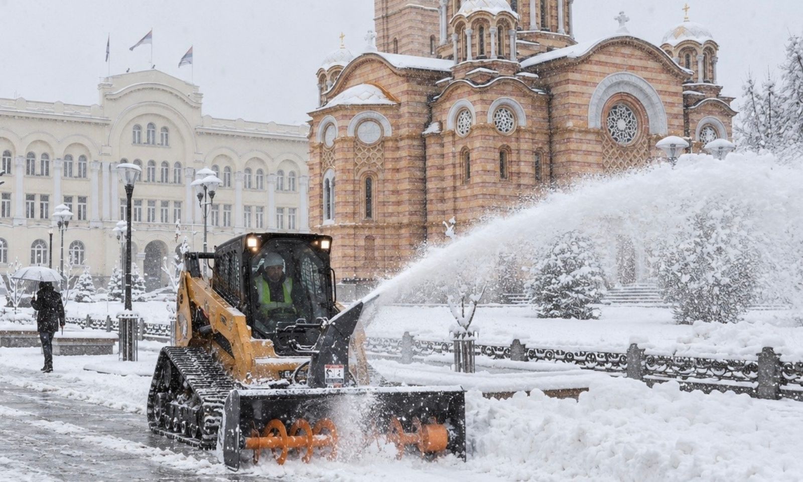 Niko nije poslao ponudu: Banjaluka ostala bez novih bacača snijega FOTO