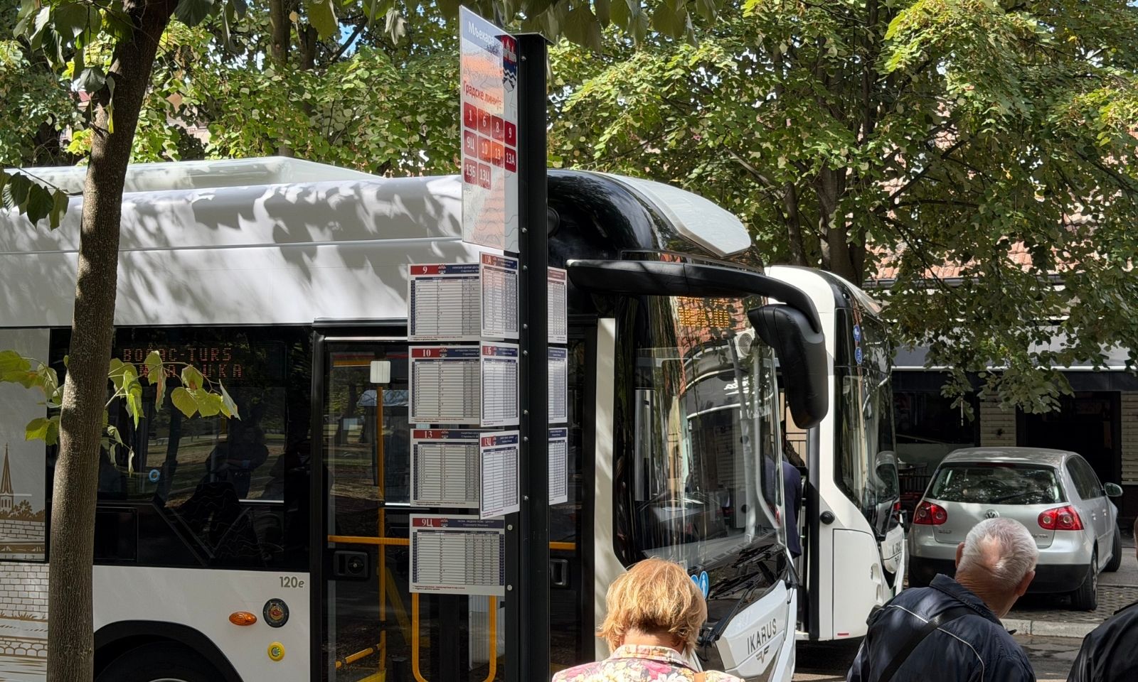 Korisne informacije za putnike: Nove oznake na autobuskim stajalištima u Banjaluci