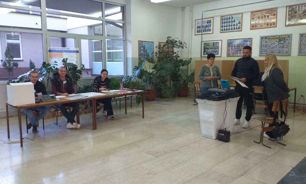 Prebrojani prvi glasovi za bošnjačkog i hrvatskog člana Predsjedništva BiH: Filipović i Bećirović u blagoj prednosti