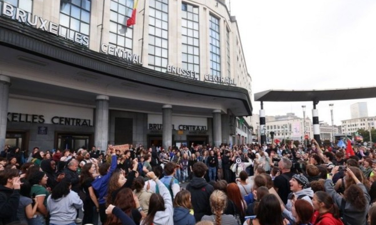 Protesti eskalirali u Briselu: Probijen policijski kordon, bačen suzavac na demonstrante