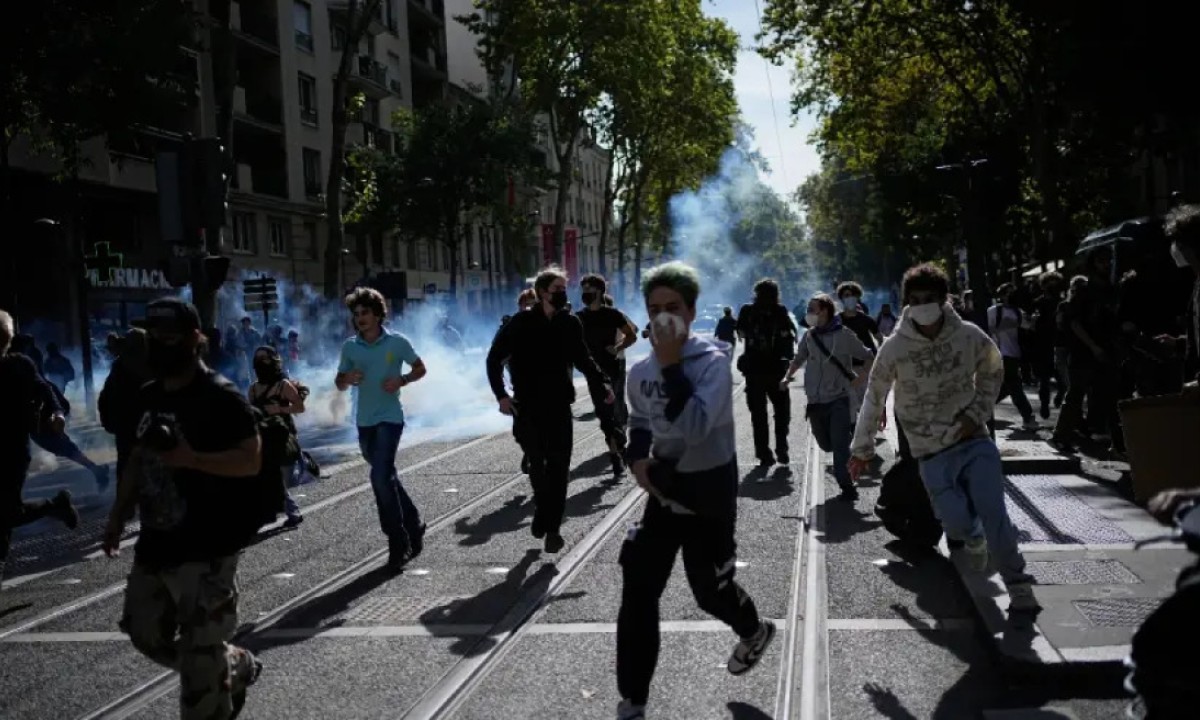 Eskalacija protesta u Francuskoj: Srednjoškolci bacaju Molotovljeve koktele, hiljade uhapšenih