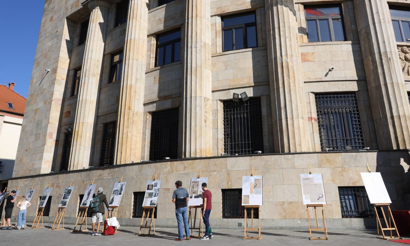 Od Hipotekarne banke do Palate Republike: Otvorena izložba u Banjaluci FOTO