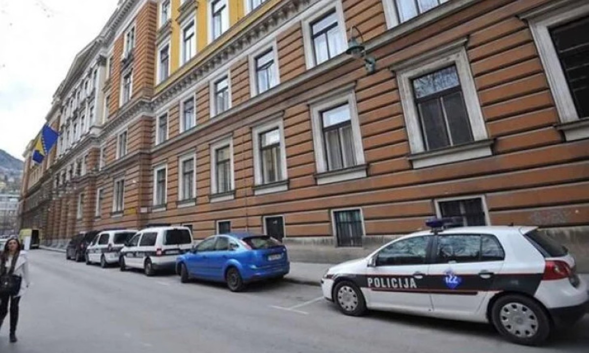 Stravičan slučaj u Sarajevu: Optuženi da su silom i prijetnjama seksualno iskorištavali tri djevojke