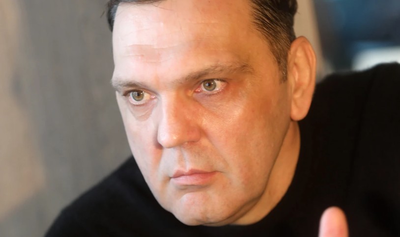 Kasper zarađuje u SAD: Otkrio čime se bavi i koliko je velika firma u kojoj radi