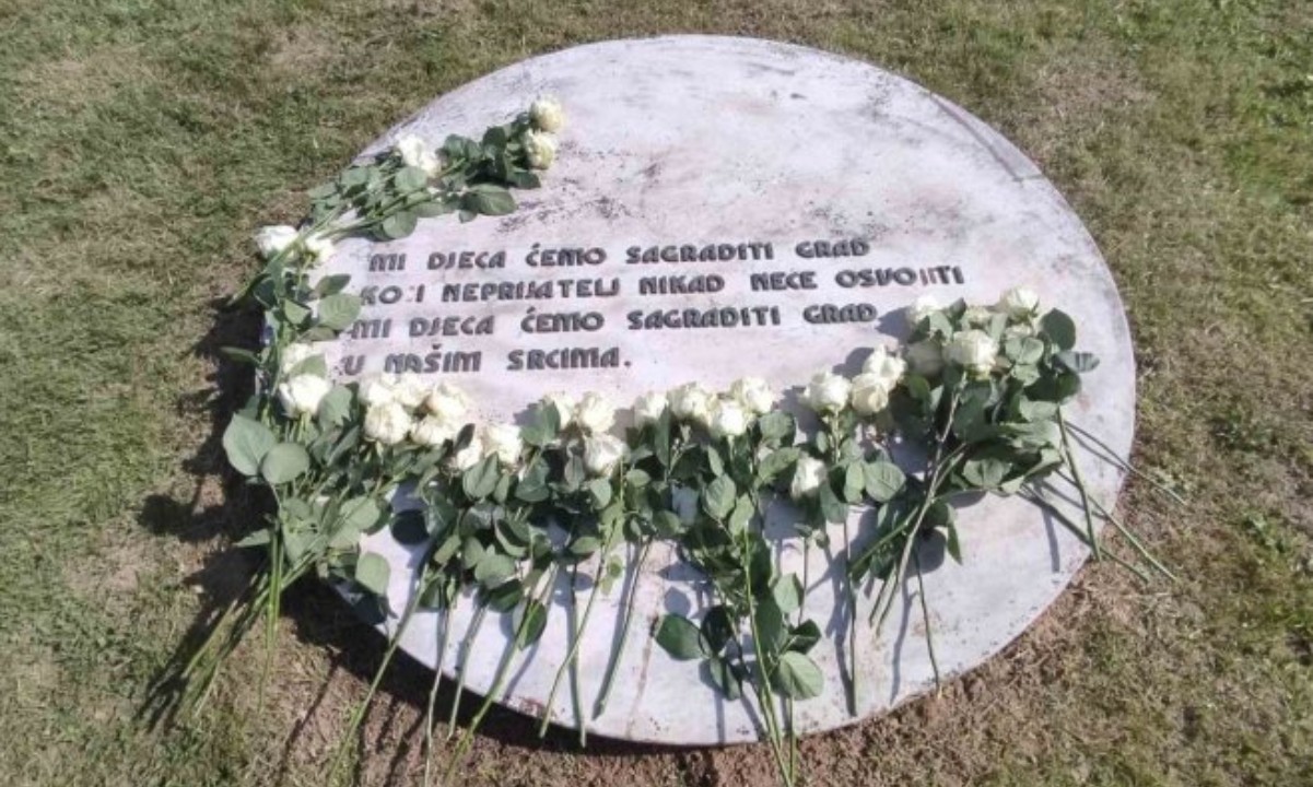 Parastos za djecu stradalu u Sisku: Kroz logor prošlo više od 5.600 djece
