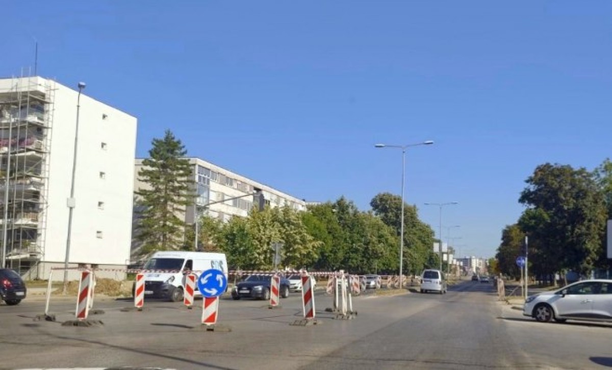 Nije riješeno pitanje prelaska pješaka: Evo kada se očekuje završetak kružnog toka kod “Audi servisa”