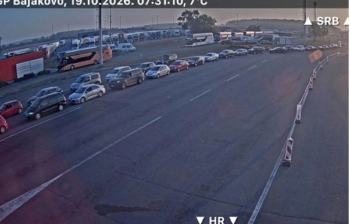 Hrvati otvorili samo dvije trake na granici, ljudi čekaju i po šest sati: “Šikaniranje na jako”