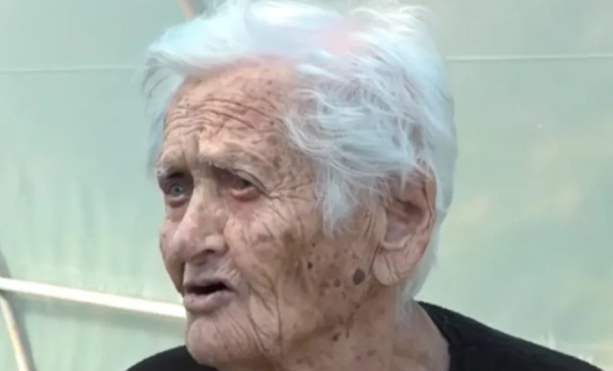Vrijedna baka Jela i u 103. godini radi u plasteniku: Povrće rado dijeli sa komšijama VIDEO