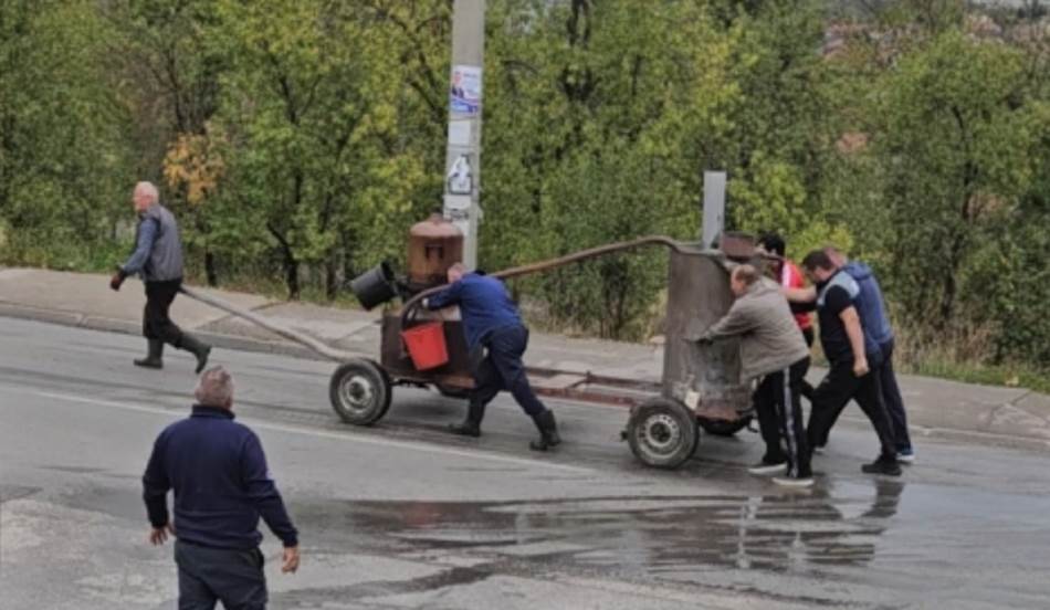 Sezona rakije u punom jeku: Kazan “prošetao” ulicama banjalučkog naselja