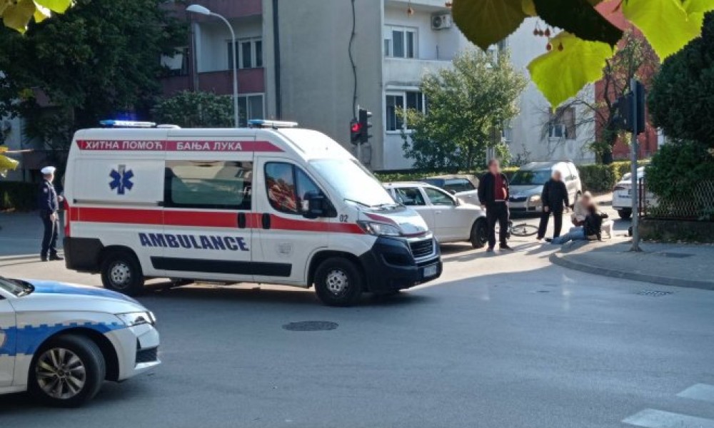 Saobraćajna nezgoda u Banjaluci: Automobil udario biciklistu