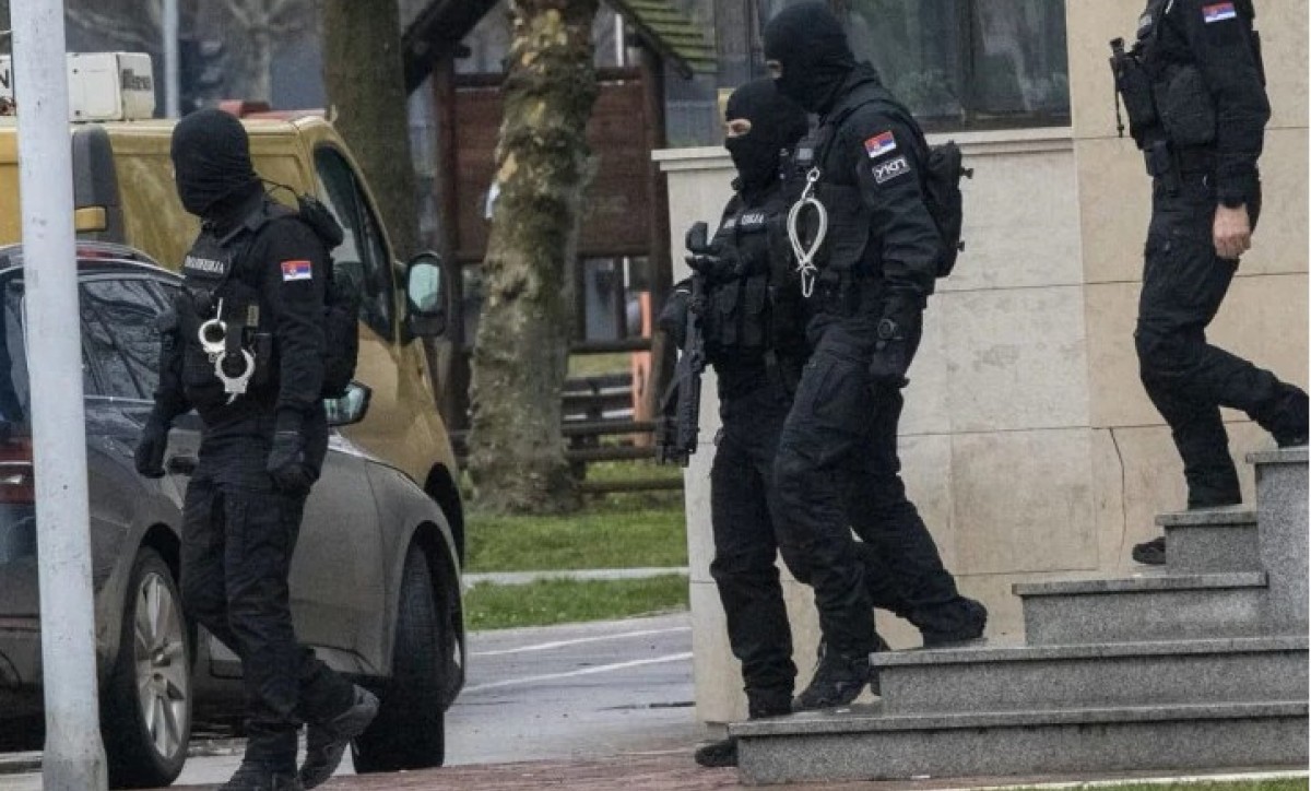Pretresi u Ministarstvu građevinarstva Srbije: Policija provjerava navode o uništavanju dokumentacije