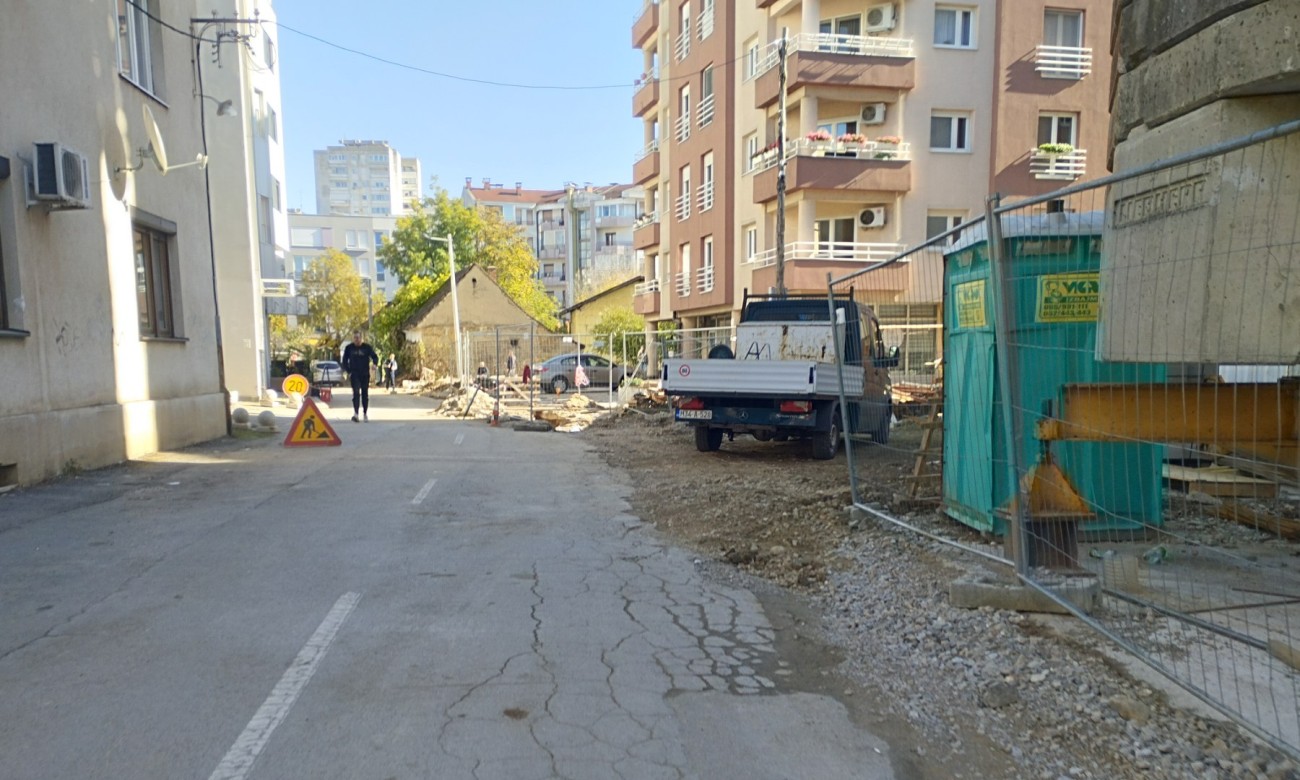 Problemi pod asfaltom u centru Banjaluke: Radovi kasne, rok probijen FOTO
