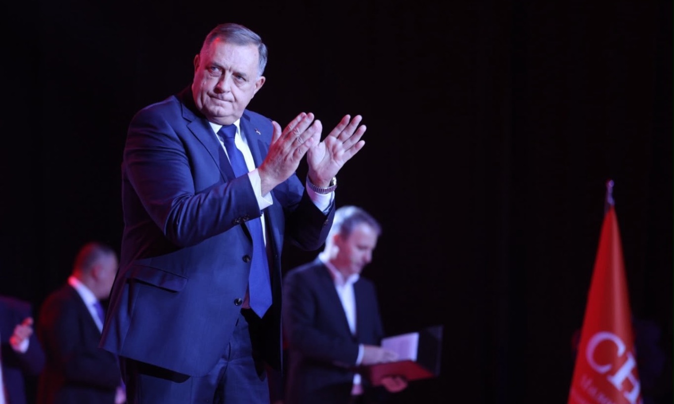Dodik na završnoj tribini: Skup u Banjaluci najava naše velike pobjede na izborima FOTO