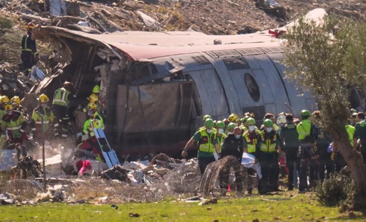 Voz dobio dozvolu da nastavi put uprkos crvenom signalu: Pogrešna instrukcija izazvala tragediju