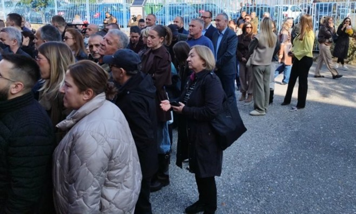 I dalje redovi ispred biračkih mjesta u Srbiji: Do 12 časova glasalo 34,55 odsto birača