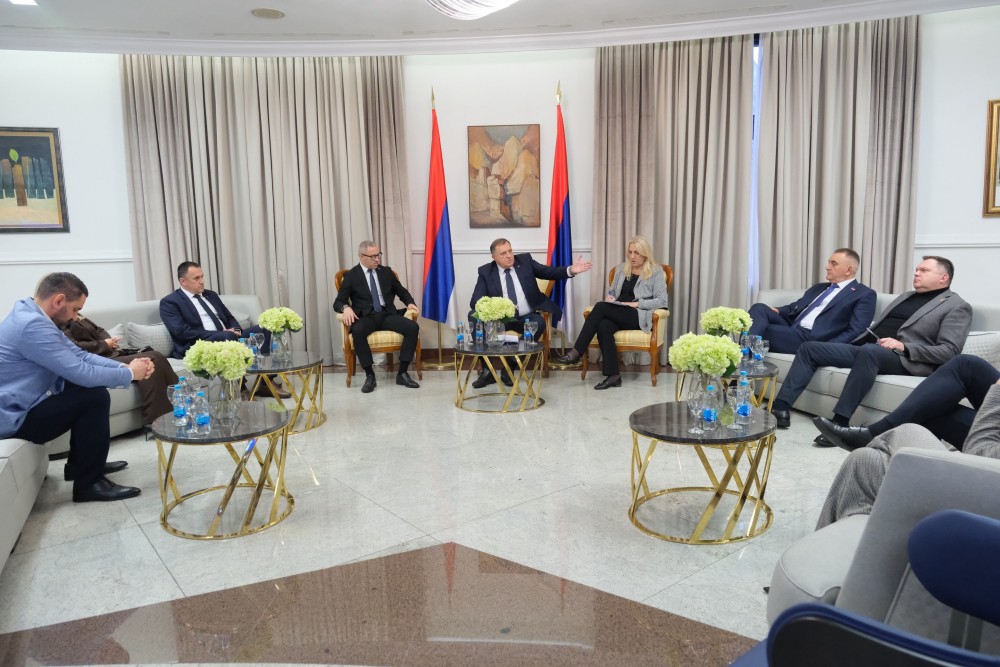Dodik sa rukovodstvom Gradskog odbora SNSD-a Prnjavor: Ostajemo posvećeni daljem napretku Srpske